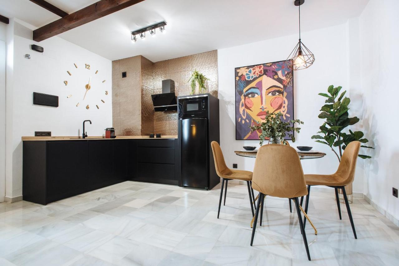 Requena Apartament *